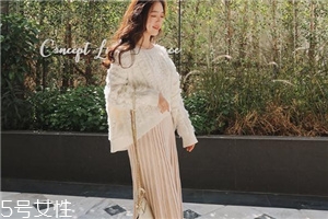 毛衣搭配什么裙子好看？優(yōu)雅迷人過新年
