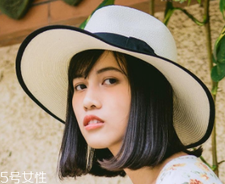 戴什么帽子顯臉??？寬檐帽讓臉看起來小