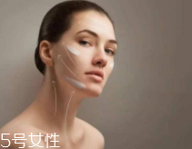 隔離霜怎么洗干凈？卸妝油最適合卸除隔離霜