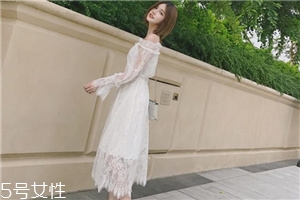 蕾絲長裙配什么上衣？優(yōu)雅氣質(zhì)小女人