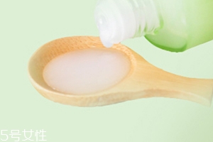 爽膚水有沉淀能用嗎？