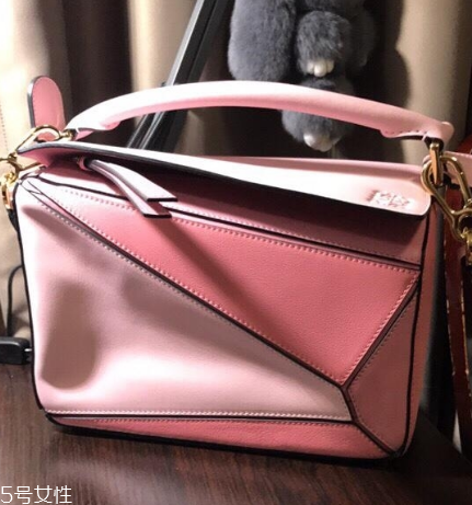 loewe和lv哪個檔次高？都是頂級品牌