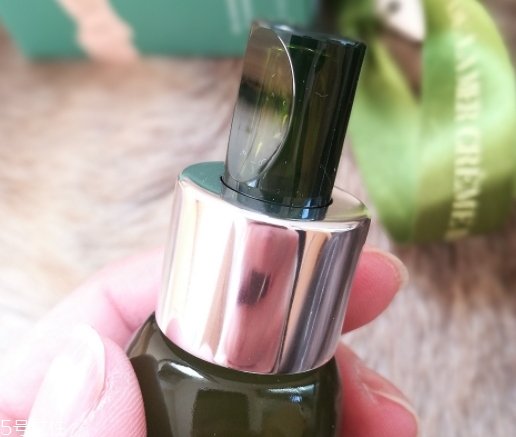 lamer海藍之謎精華液怎么用？
