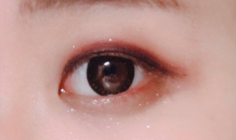 愛麗小屋十色眼影盤哪個好看？酒紅色非常好看