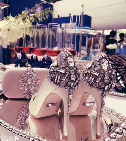 badgley mischka鞋子多少錢？比jc、rv價格美麗多了