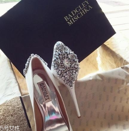 badgley mischka鞋子怎么樣？結(jié)婚選它就對(duì)了