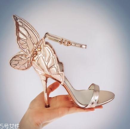 sophia webster鞋子多少錢(qián)？融化少女心的夢(mèng)幻鞋履