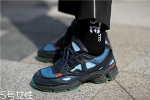 運(yùn)動(dòng)鞋能撐大嗎？可以用撐鞋器