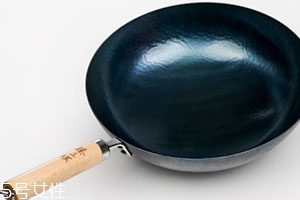 章丘鐵鍋怎么開鍋？臻三環(huán)鐵鍋開鍋教程