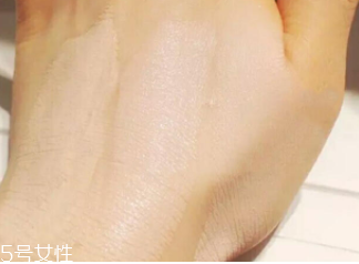 圣羅蘭超模粉底液適合什么皮膚？干皮福音