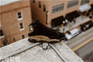 運(yùn)動(dòng)鞋鞋邊破了怎么辦？巧妙修補(bǔ)不浪費(fèi)