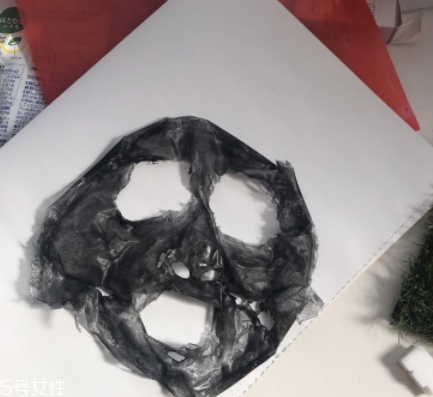 black gel pack撕拉面膜怎么樣？