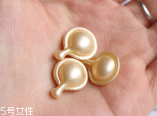 悅木之源和伊麗莎白雅頓哪個好？兩款精華大比拼