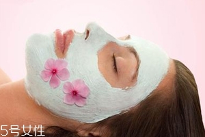 敷完面膜不洗臉會(huì)怎么樣？粉刺悶痘毛孔堵塞