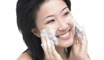 早上洗臉要用洗面奶嗎？油皮才需要