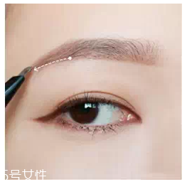 眉粉怎么畫眉毛好看？這么用眉妝超完美