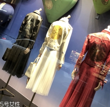dior迪奧衣服一般多少錢(qián)？