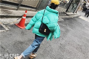 牛仔褲脫漿是什么意思？脫漿之后更柔軟