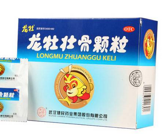 龍牡壯骨顆?？梢院湍谭垡黄鸷葐幔?></p><h3>健脾食療</h3><p>紅棗蓮子粥</p><p>功效：益氣補(bǔ)脾、養(yǎng)血安神。</p><p>原料：大棗15克，蓮子15克，糯米100克。</p><p>做法：</p><p>1、大棗、蓮子都用溫水浸泡1個(gè)小時(shí)左右。</p><p>2.糯米下鍋，大火煮開(kāi)后改小火。</p><p>3.糯米7成熟時(shí)加入大棗、蓮子，小火慢燉至糯米熟時(shí)即可。</p> </div>
<div align=