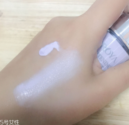 珀萊雅隔離霜紫的好還是綠的好？紫色百搭