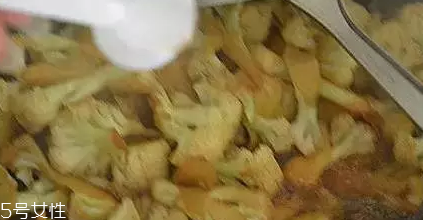 花椰菜炒肉怎么做好吃？這么做簡單又美味
