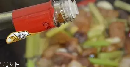 花椰菜炒肉怎么做好吃？這么做簡單又美味