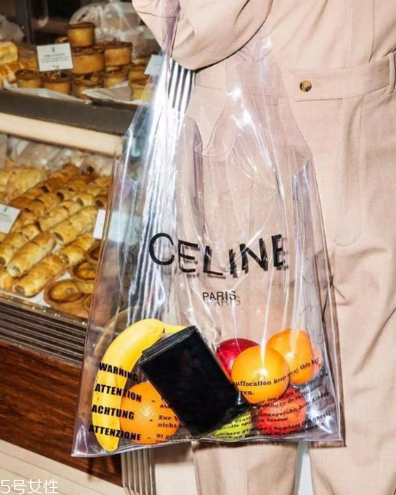celine塑料袋多少錢？被代購(gòu)炒翻天塑料包