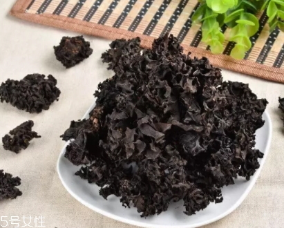 血耳多少錢一斤？來(lái)自大山的饋贈(zèng)