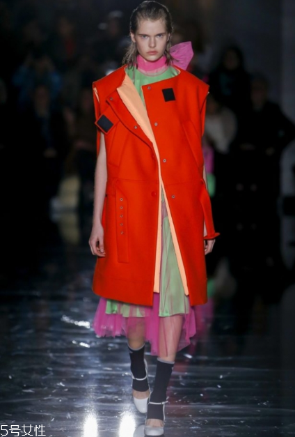prada2018秋冬系列好看嗎_款式有哪些？