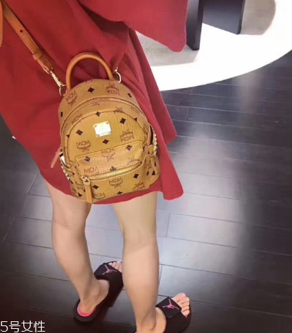 mcm是韓國還是德國的？辨識度超高的雙肩包品牌
