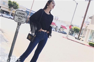 牛仔褲曬黃了怎么辦？牛仔褲應(yīng)避免暴曬