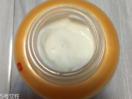雪花秀修顏霜怎么用？輕柔按壓助吸收