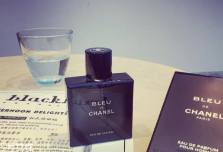 chanel蔚藍(lán)男士淡香水好聞嗎？陽剛男人氣魄