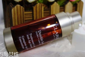 嬌韻詩雙管精華好用嗎？年輕肌膚的日?？寡趸a(chǎn)品