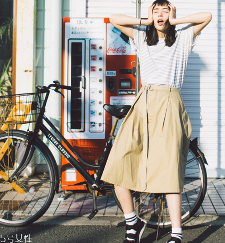 鹽系女生怎樣穿搭？清新無(wú)公害的鄰家女孩