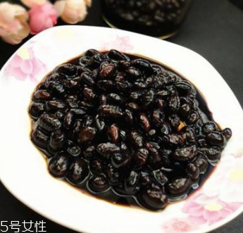 黑豆泡醋用什么醋最好？不要用白醋
