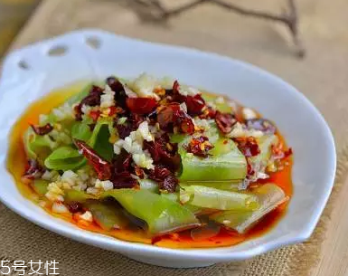 萵筍生吃好還是熟吃好？煮熟后維生素含量大大降低