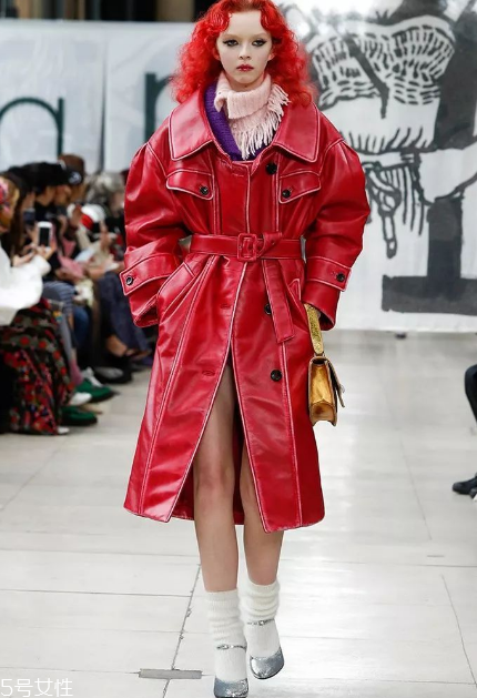 miumiu2018秋冬系列好看嗎_有哪些款式？