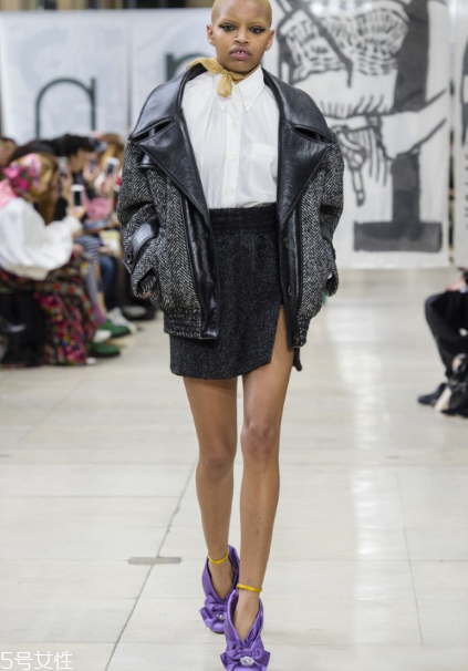 miumiu2018秋冬系列好看嗎_有哪些款式？