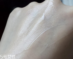 minon乳液適合油皮么？干皮和敏感肌最適合