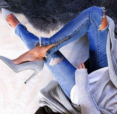 牛仔褲能配高跟鞋嗎？精致女生的穿搭法則