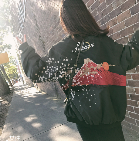 2022年新款棒球服？打造早春休閑風(fēng)