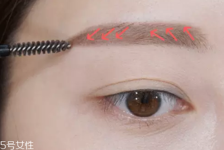 眉毛短怎么變長？畫眉大法拯救短眉星人