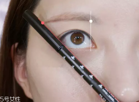 眉毛短怎么變長？畫眉大法拯救短眉星人