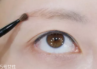 眉毛短怎么變長？畫眉大法拯救短眉星人