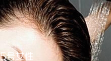 自己染發(fā)怎么染均勻？4個(gè)步驟讓你秒懂染發(fā)DIY