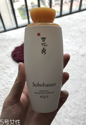 雪花秀平衡水和潤顏水哪個好？潤顏水是鎮(zhèn)店之寶