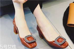 腿粗腿短穿什么鞋子好看？視覺上拉長腿部比例
