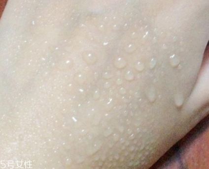 碧柔藍(lán)管防曬有酒精嗎？酒精過敏者慎用