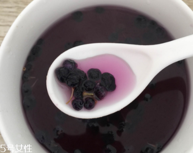 黑枸杞能和紅枸杞一起泡嗎？